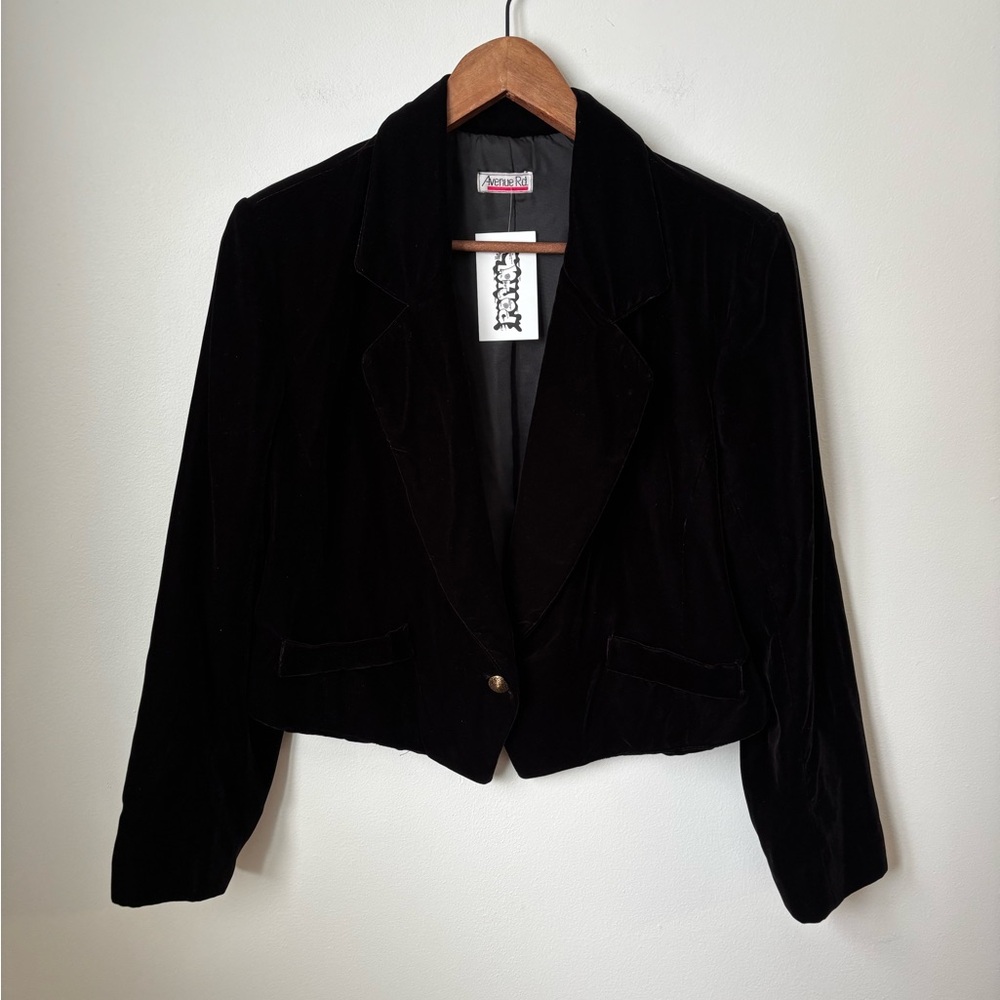 Vintage velvet cropped blazer